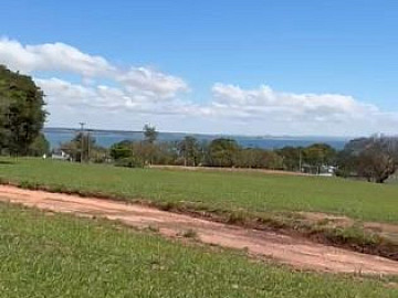 Terreno na Riviera de Santa Cristina I em Arandu