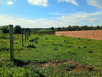Terreno no Bairro dos Lopes em Porangaba